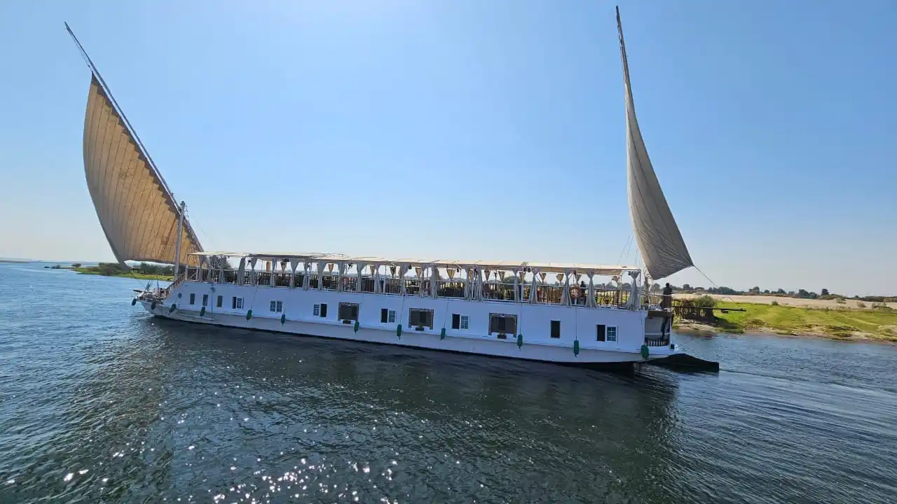 Miss Fatma Dahabiya 3-Day Nile Cruise from Aswan to Luxor